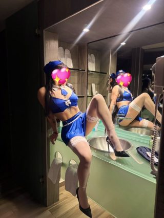 Retrato Abril Becker de 28 años #2